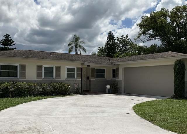 Property at 529 N Larry Cir N, Brandon, FL 33511, 3 beds, 3 baths