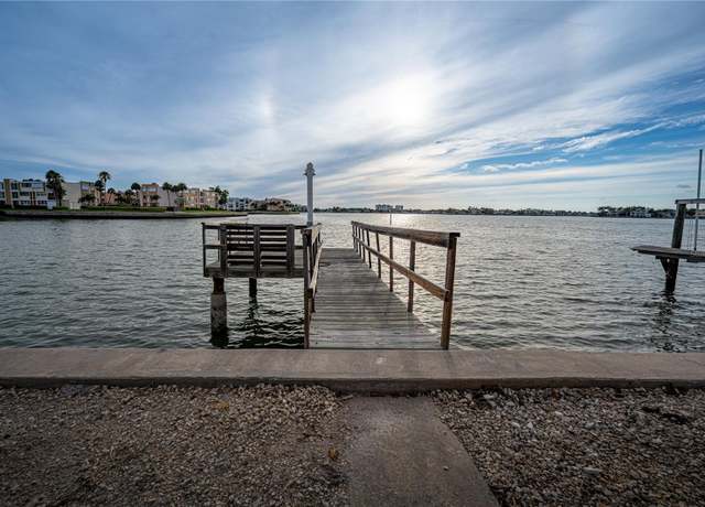 Property at 1425 Corey Way S, South Pasadena, FL 33707, 2 beds, 2 baths