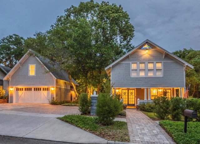 Property at 908 N Tremain St, Mount Dora, FL 32757, 4 beds, 3.5 baths