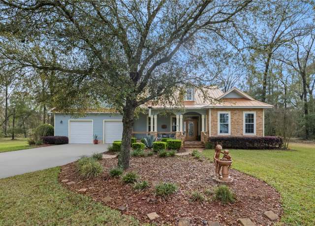 Property at 9250 Emily Dr, Fanning Springs, FL 32693, 3 beds, 2 baths
