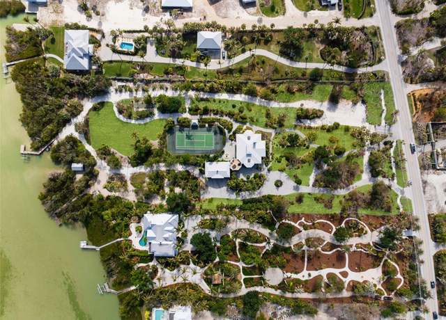 Property at 16475 Captiva Dr, Captiva, FL 33924, 3 beds, 3.5 baths