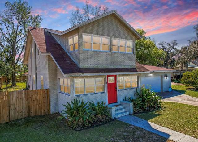 Property at 103 W Maple St, Davenport, FL 33837, 3 beds, 2 baths