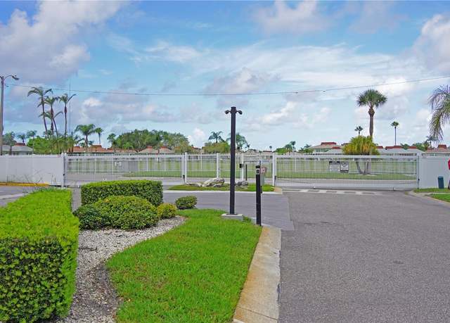 Property at 4329 Tahitian Gardens Cir Unit B, Holiday, FL 34691, 2 beds, 1.5 baths