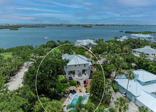 Property at 8963 Fishermens Bay Dr, Sarasota, FL 34231, 4 beds, 3.5 baths