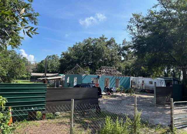 Property at 2902 Robinson Rd, Plant City, FL 33565, 2 beds, 1 bath