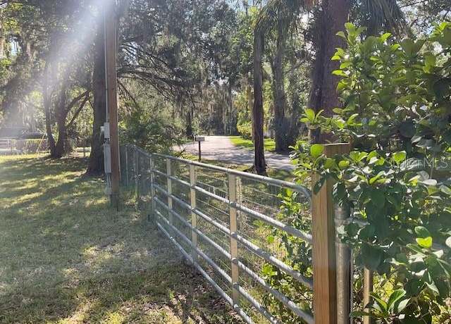 Property at 8157 Anchor Point Dr, Weeki Wachee, FL 34607