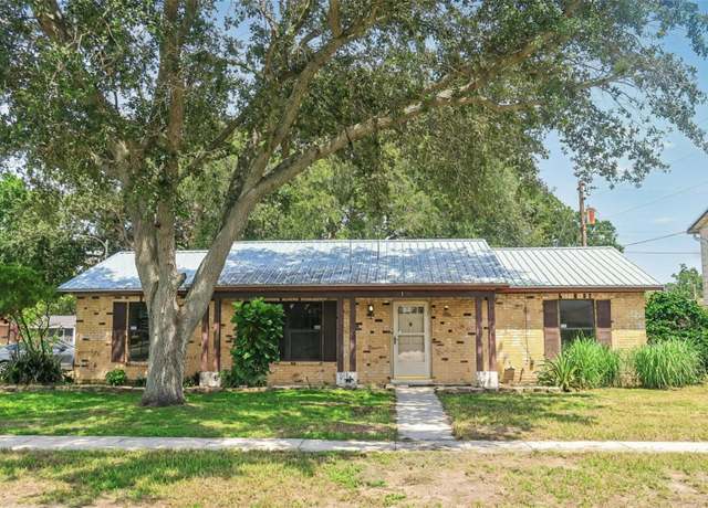 Property at 1706 Dana Pl, Lakeland, FL 33801, 4 beds, 2 baths