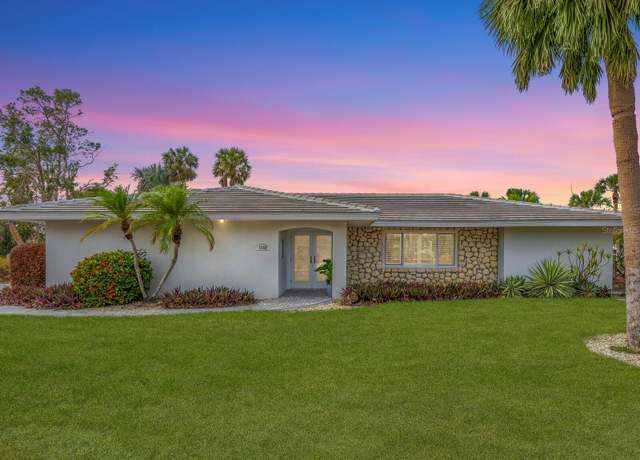 Property at 5560 Shadow Lawn Dr, Sarasota, FL 34242, 4 beds, 3 baths