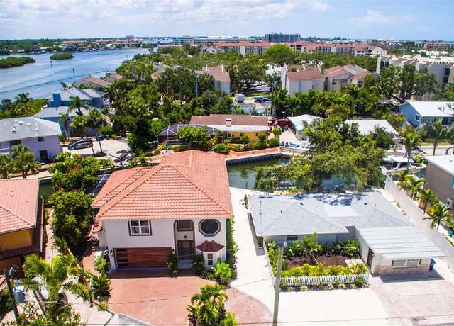Property at 1240 Solitude Ln, Sarasota, FL 34242, 6 beds, 4.5 baths