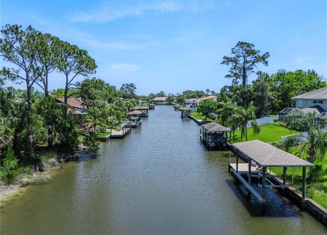 Property at 4 Contee Ct, Palm Coast, FL 32137, 3 beds, 2 baths