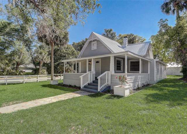 Property at 246 N Oak Ave, Orange City, FL 32763, 4 beds, 3 baths
