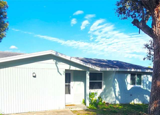Property at 15 Donna St, Beverly Hills, FL 34465, 3 beds, 1 bath