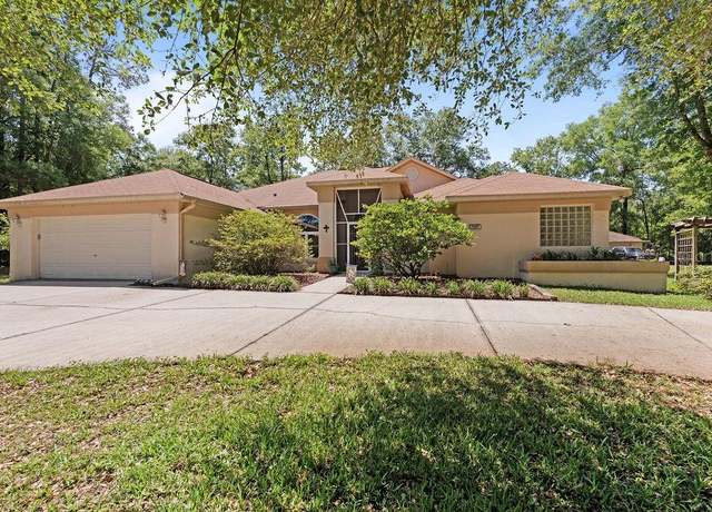 Property at 21884 SW 88th Lane Rd, Dunnellon, FL 34431, 4 beds, 2 baths