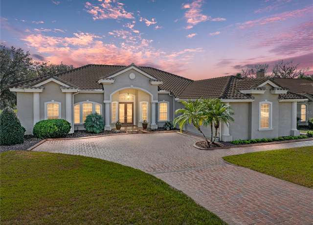 Property at 13854 Thoroughbred Dr, Dade City, FL 33525, 3 beds, 3 baths