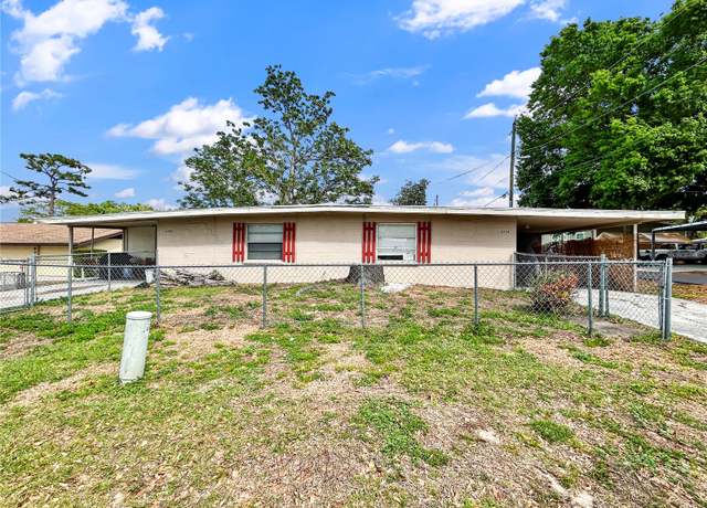 Property at 6308 20th St, Zephyrhills, FL 33542, 5 beds, 2 baths