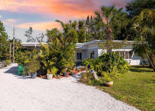 Property at 327 Hernando Ave, Sarasota, FL 34243, 3 beds, 2 baths