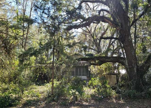 Property at 148 NE Williams St, Lake City, FL 32055, 3 beds, 1 bath