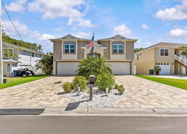 Property at 314 Crosswinds Dr, Palm Harbor, FL 34683, 3 beds, 3 baths