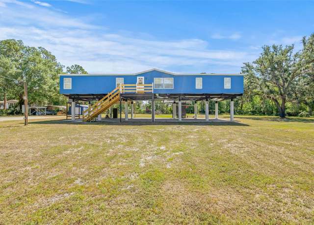Property at 4425 Pine St, Valrico, FL 33596, 4 beds, 2 baths