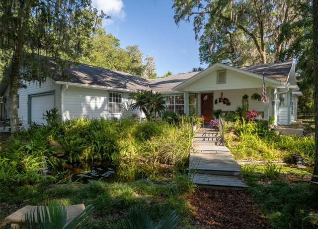 Property at 818 NW 202 St, Newberry, FL 32669, 3 beds, 3 baths