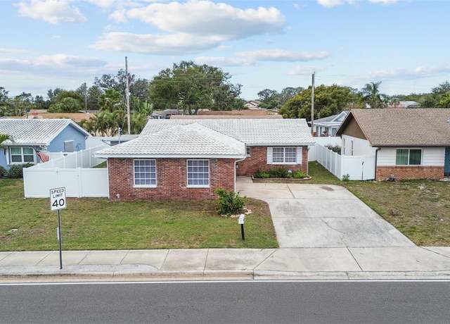 Property at 6950 113th St, Seminole, FL 33772, 2 beds, 2 baths