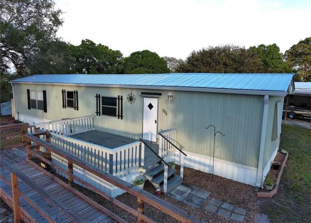 Property at 1111 10th St, Okeechobee, FL 34974, 2 beds, 2 baths