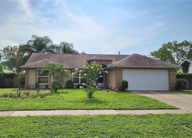 Property at 1401 Hendren Dr, Deland, FL 32724, 2 beds, 2 baths