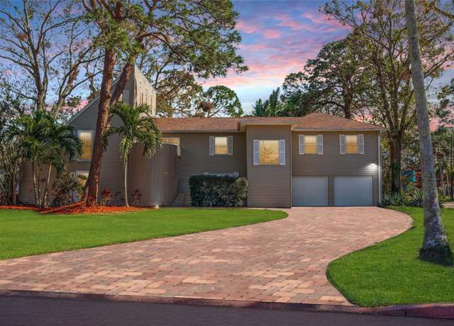 Property at 1130 Serpentine Dr S, St Petersburg, FL 33705, 4 beds, 4 baths