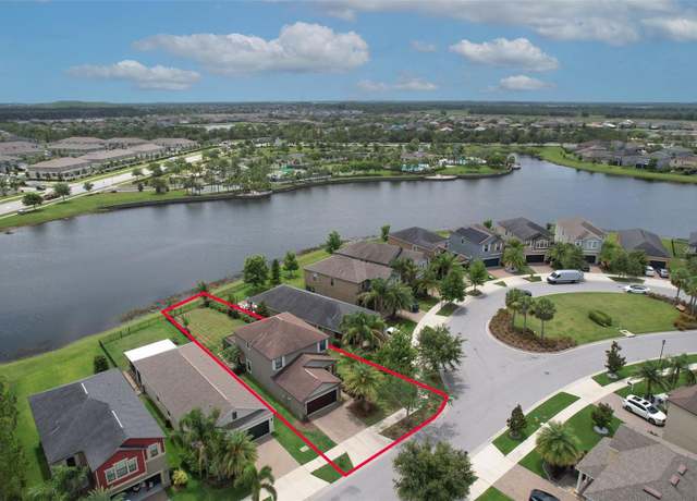 Property at 10081 Sage Creek Dr, Sun City Center, FL 33573, 3 beds, 2.5 baths