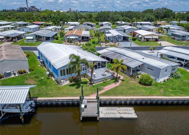 Property at 132 S Saint Thomas Cir, Apollo Beach, FL 33572, 2 beds, 2 baths
