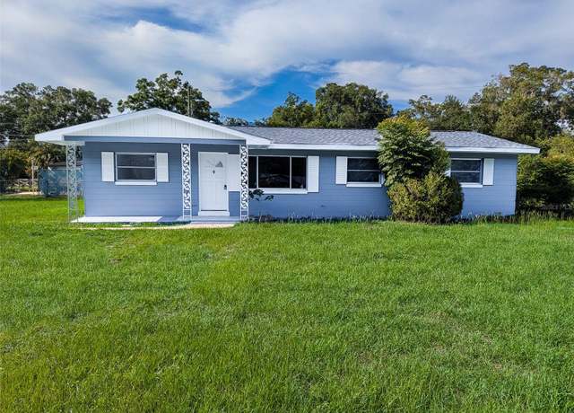 Property at 1200 NE 45th Pl, Ocala, FL 34479, 4 beds, 1.5 baths