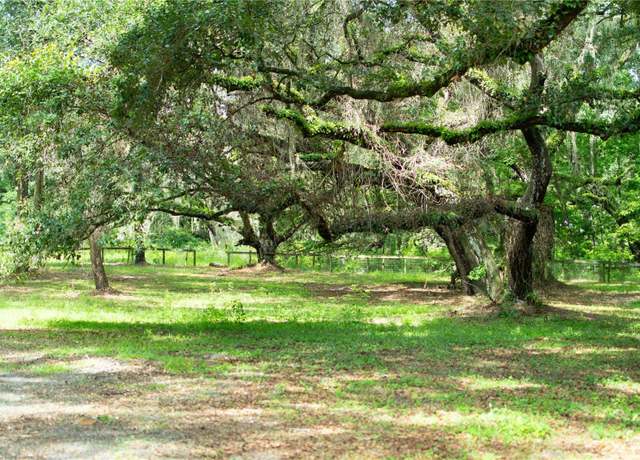 Property at 4100 SW 89th Ave, Ocala, FL 34481, 3 beds, 2 baths
