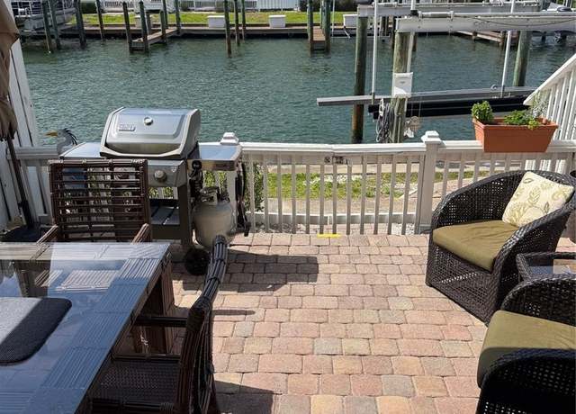 Property at 5215 Coquina Key Dr SE Unit A, St Petersburg, FL 33705, 1 bed, 1 bath