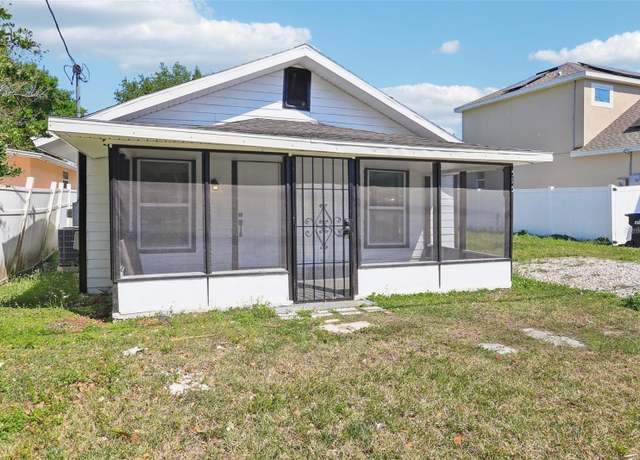 Property at 515 9th St, Winter Garden, FL 34787, 3 beds, 2 baths