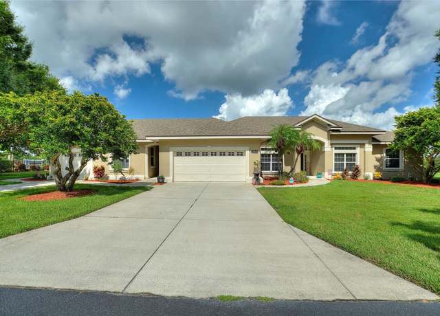 Property at 275 Loma Dr, Winter Haven, FL 33881, 3 beds, 3 baths