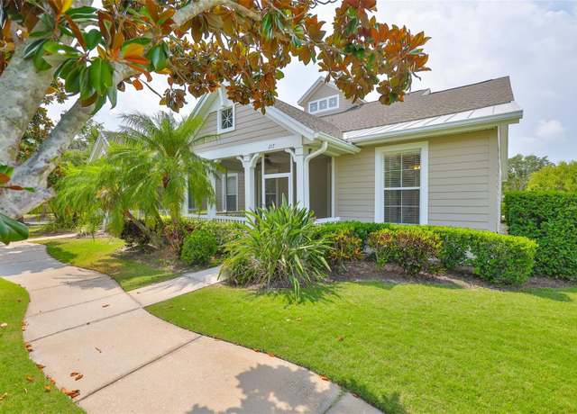Property at 217 Oceania Ct, Apollo Beach, FL 33572, 2 beds, 2 baths