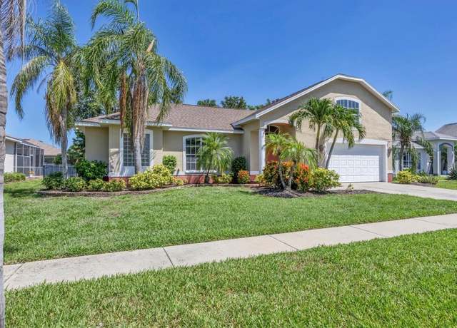 Property at 815 Greenview Dr, Apollo Beach, FL 33572, 3 beds, 2.5 baths