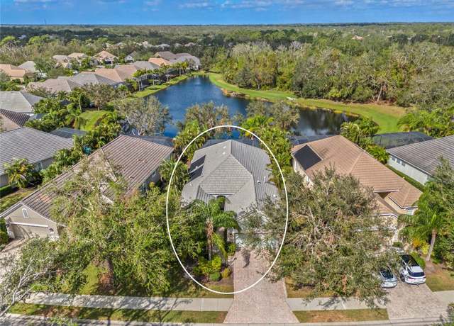 Property at 12121 Thornhill Ct, Lakewood Ranch, FL 34202, 3 beds, 2 baths