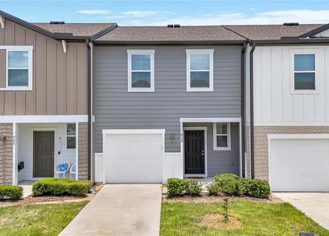 Property at 912 Grandin St, Davenport, FL 33837, 3 beds, 2 baths