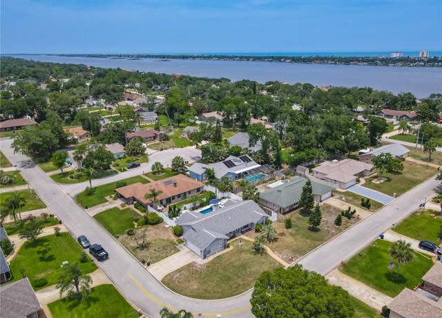 Property at 7 Heather Ln, Ormond Beach, FL 32174, 3 beds, 2 baths