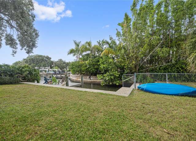 Property at 4915 W Melrose Ave N, Tampa, FL 33629