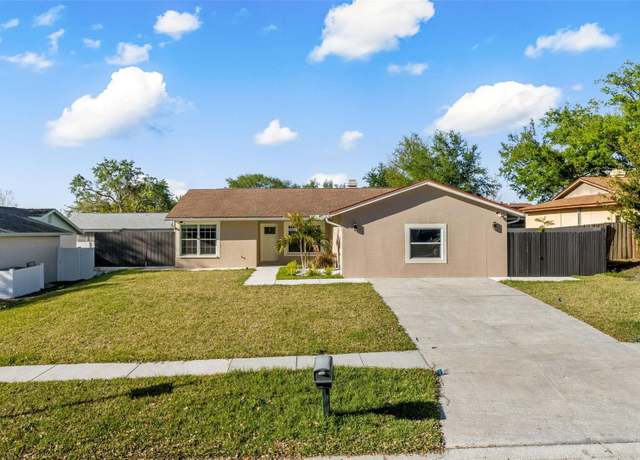 Property at 728 Climate Dr, Brandon, FL 33511, 4 beds, 4 baths
