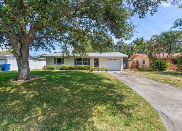 Property at 13503 127th Ave, Largo, FL 33774, 2 beds, 1 bath