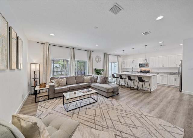 Property at 1807 Robinhood St, Sarasota, FL 34231, 4 beds, 4 baths