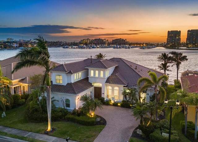 Property at 125 12th Ave E, Palmetto, FL 34221, 4 beds, 3.5 baths