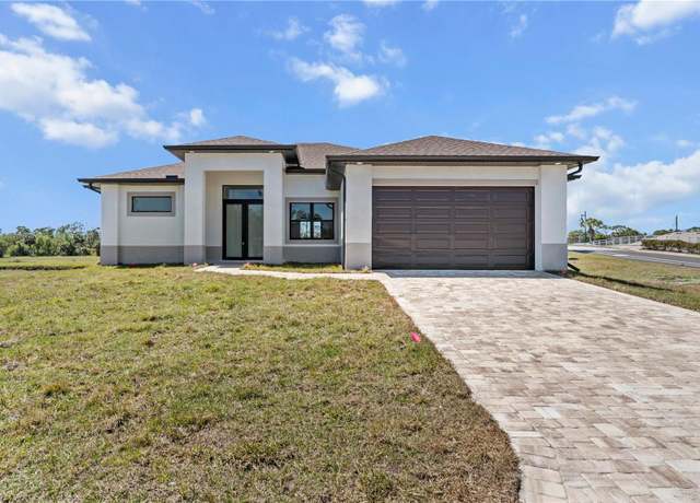 Property at 197 Rotonda Cir, Rotonda West, FL 33947, 4 beds, 2.5 baths
