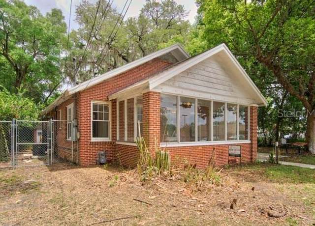 Property at 113 NW 11th St Unit 1/2, Gainesville, FL 32601, 4 beds, 2 baths
