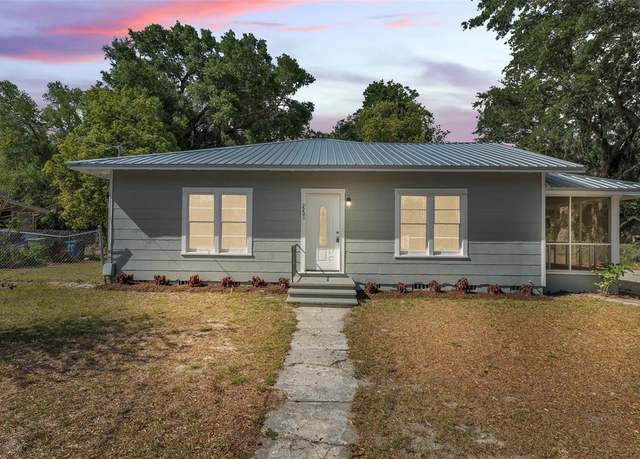 Property at 2203 Avenue F NW, Winter Haven, FL 33880, 2 beds, 2 baths