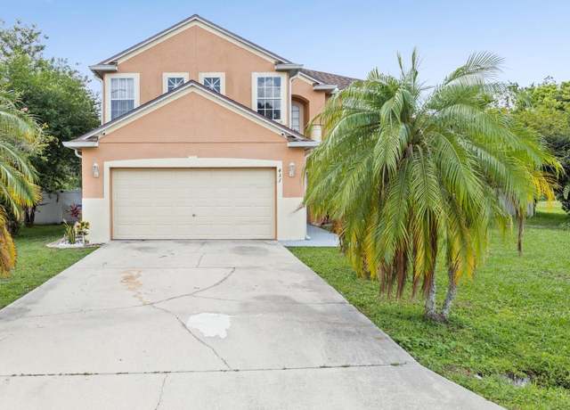 Property at 437 Bridgewater Ct, Kissimmee, FL 34758, 5 beds, 3 baths