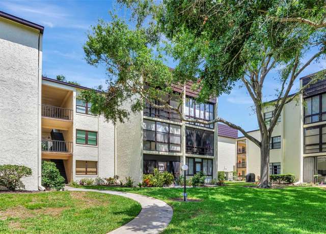 Property at 14130 Rosemary Ln #3202, Largo, FL 33774, 1 bed, 1.5 baths